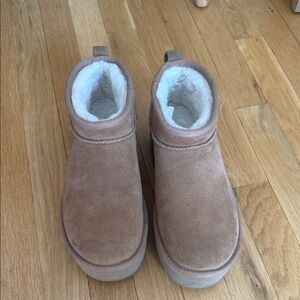 UGG mini platform boots